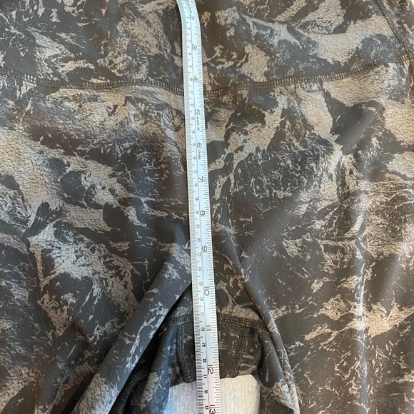 Woman’s Lole Leggings, Size Large, like new - Picture 11 of 12